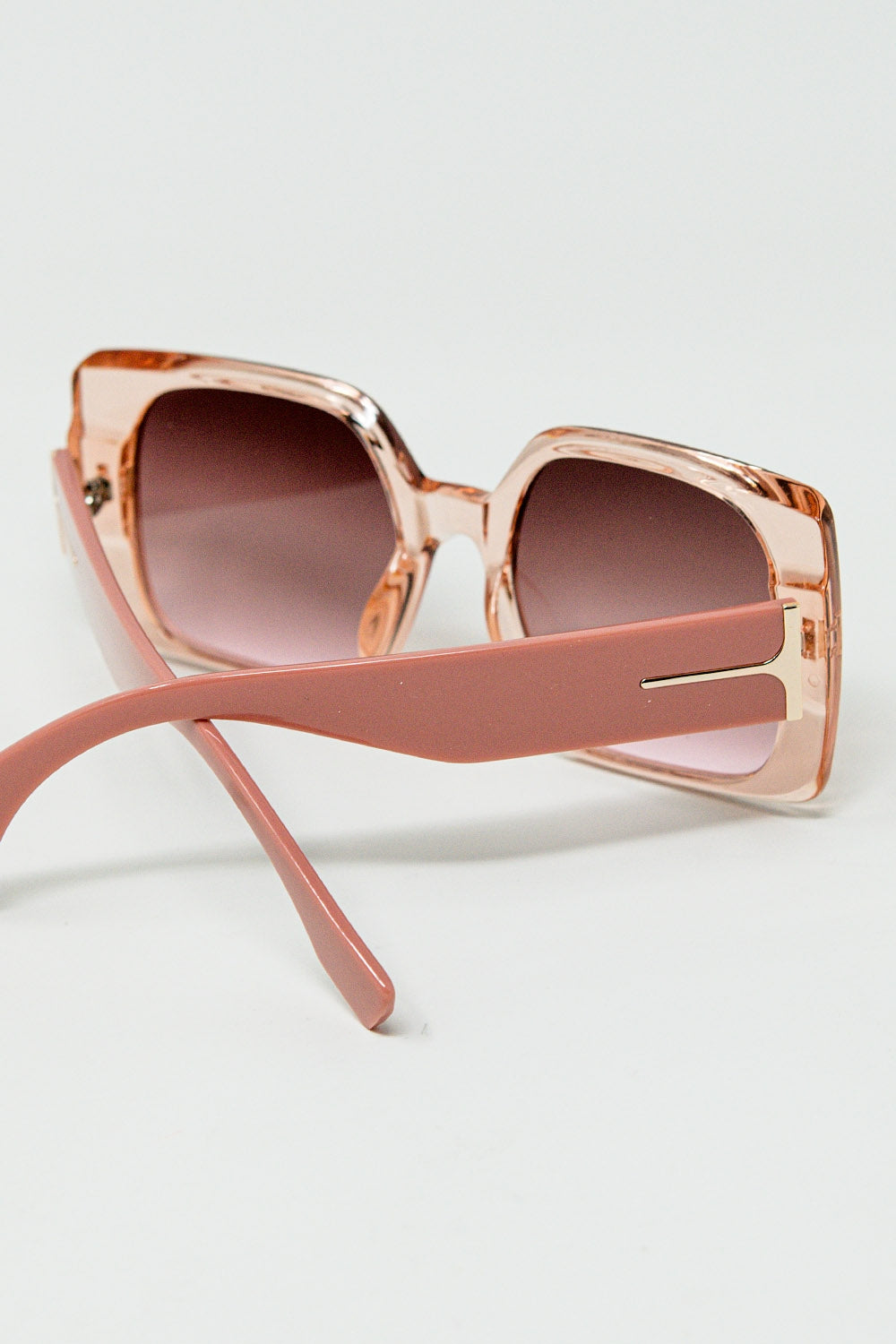 Pink square sunglasses with gold detail on the side - Sunglasses