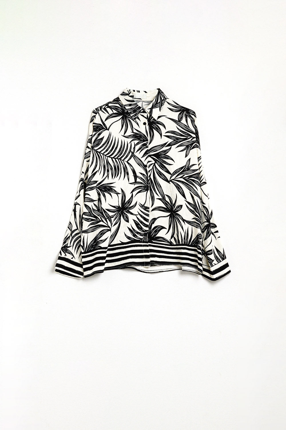 Tropical Motif Relaxed Blouse in Black and White - Shirts