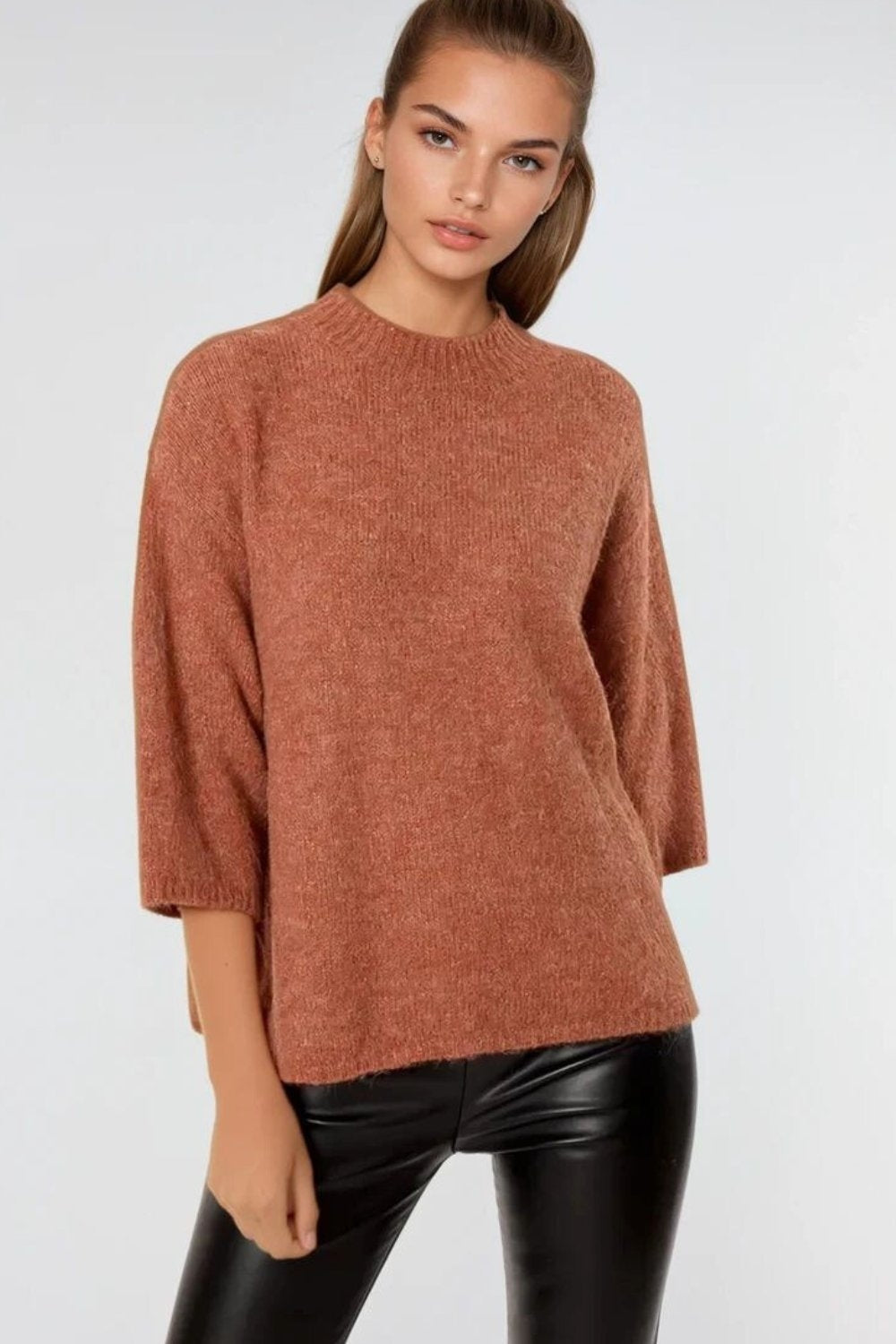 Relaxed sweater with french sleeve and crewneck in camel