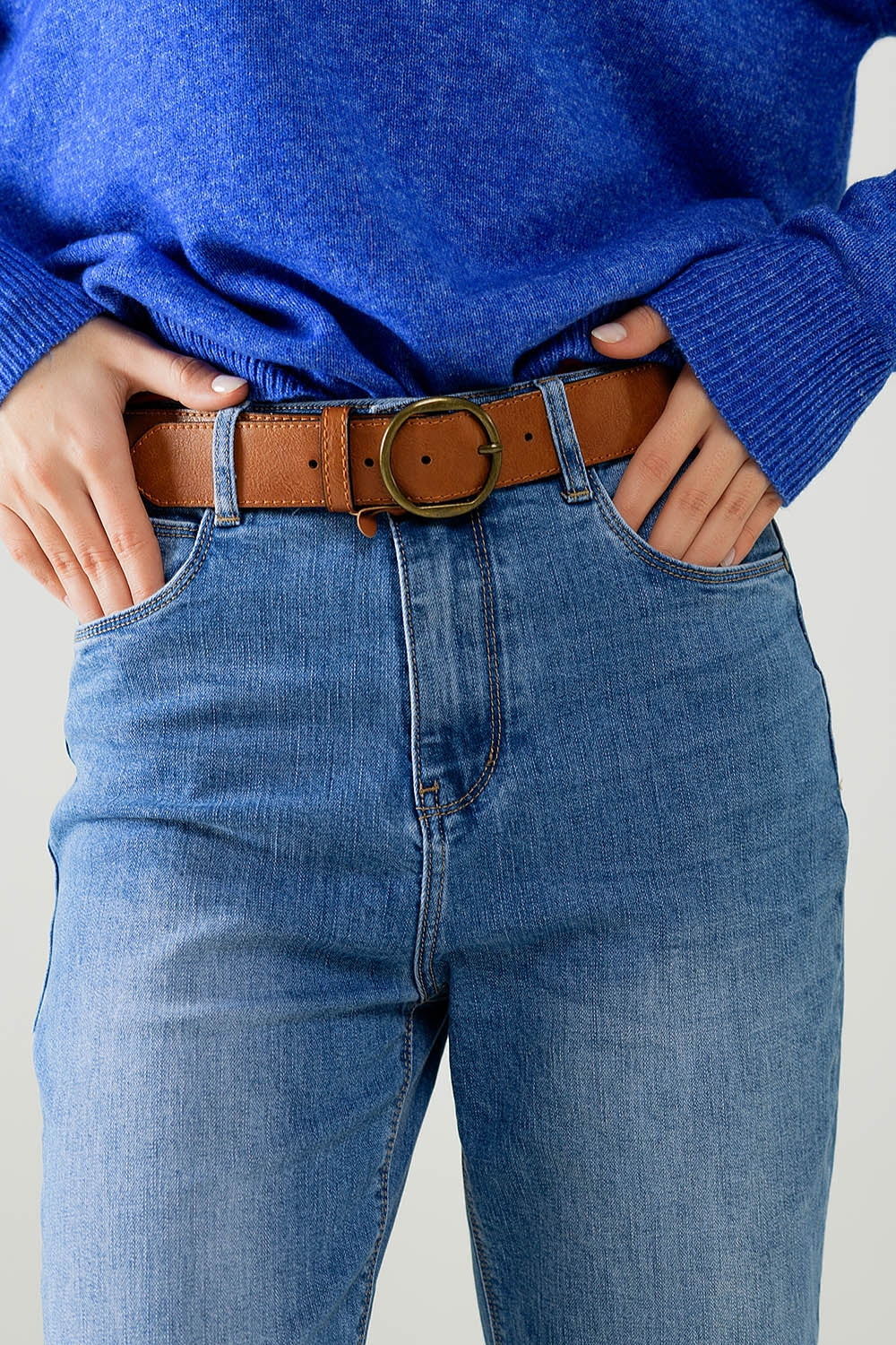 straight fit cuffed jeans with mid wash - Denim