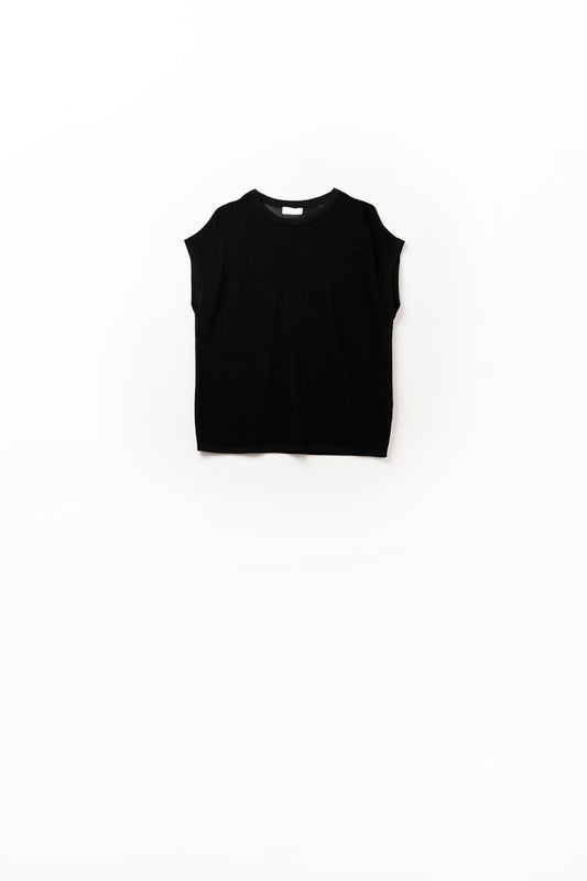 grid knit sweater in black color