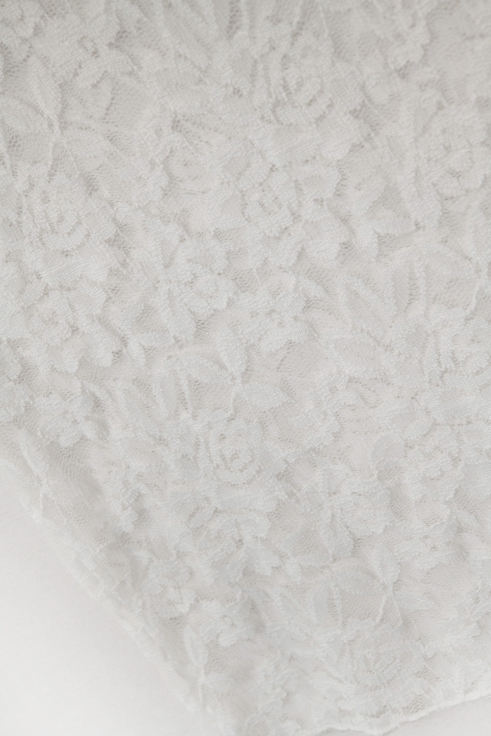 Romantic Lace T-shirt With Sleeveless in White - top