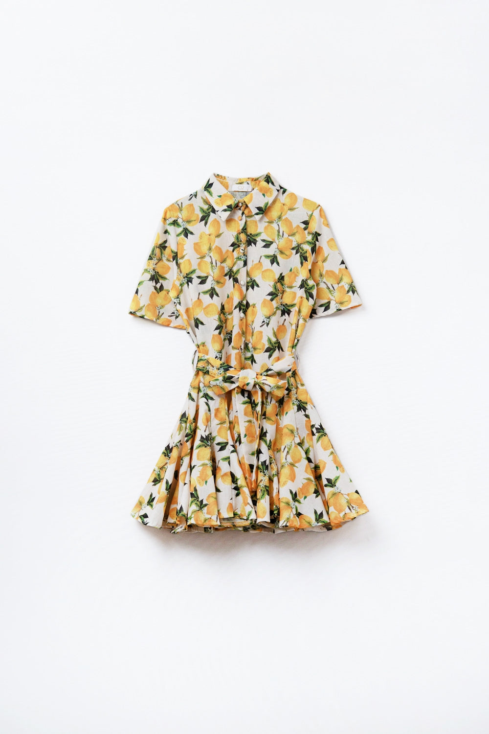 Romantic dress with waistband and lemon print and short sleeves - dress