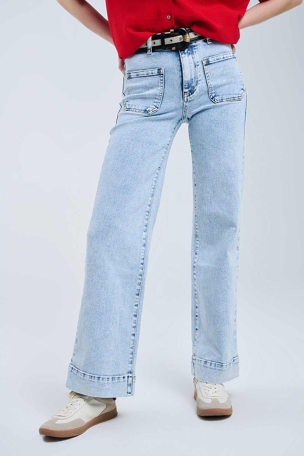 Light wash jeans with wide leg and pockets - Denim