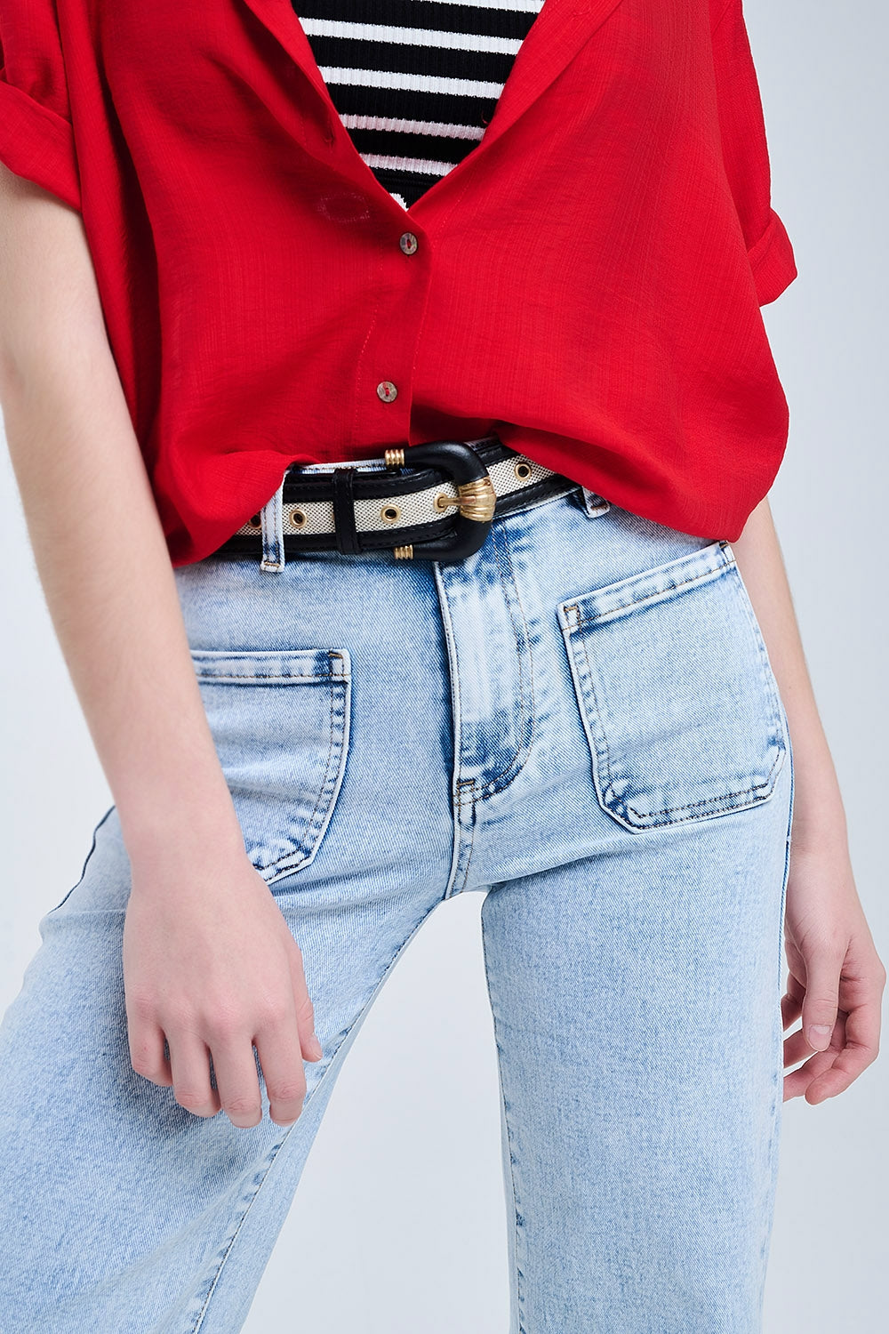Light wash jeans with wide leg and pockets - Denim