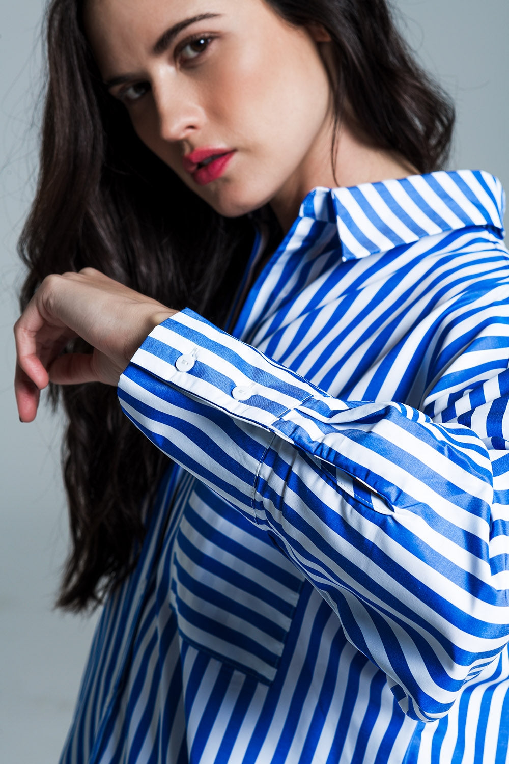 White oversized blouse with vertical stripes in blue and chest pocket - Shirts