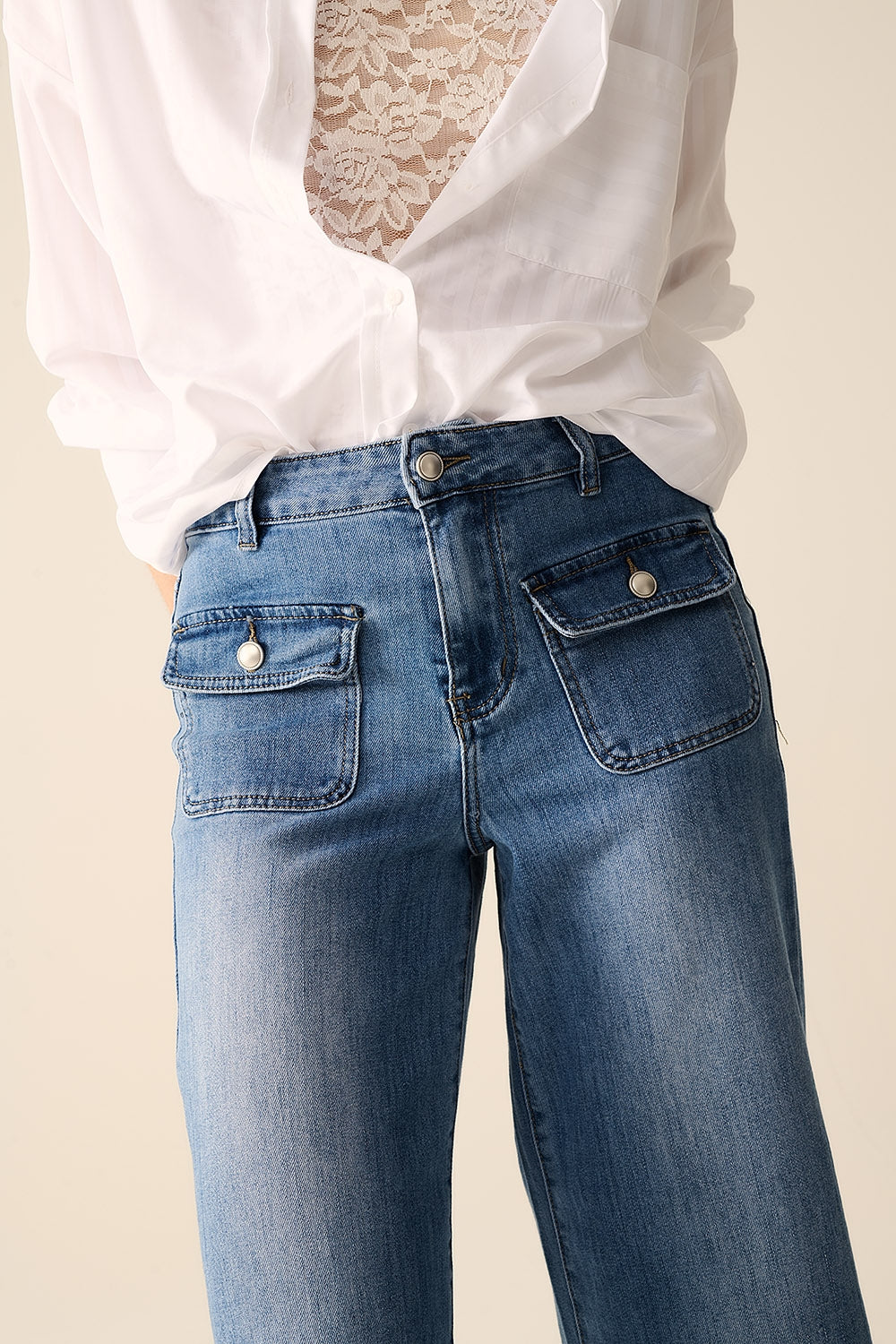 Straight jeans with back pockets at the front - Denim