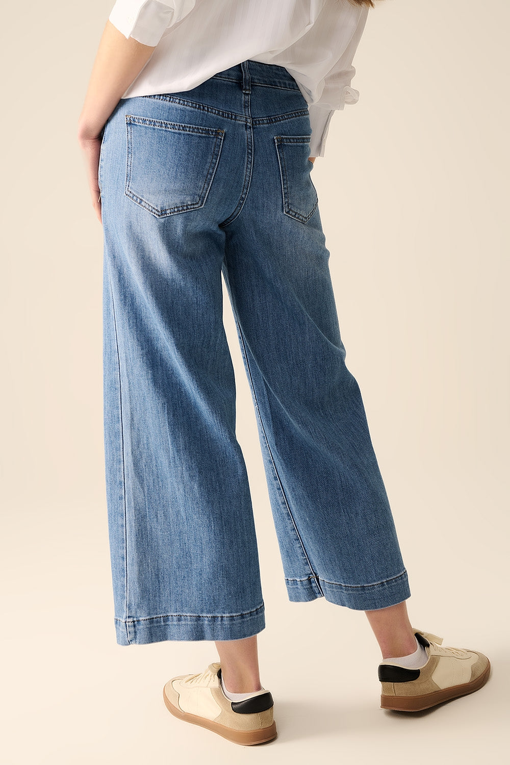 Straight jeans with back pockets at the front - Denim