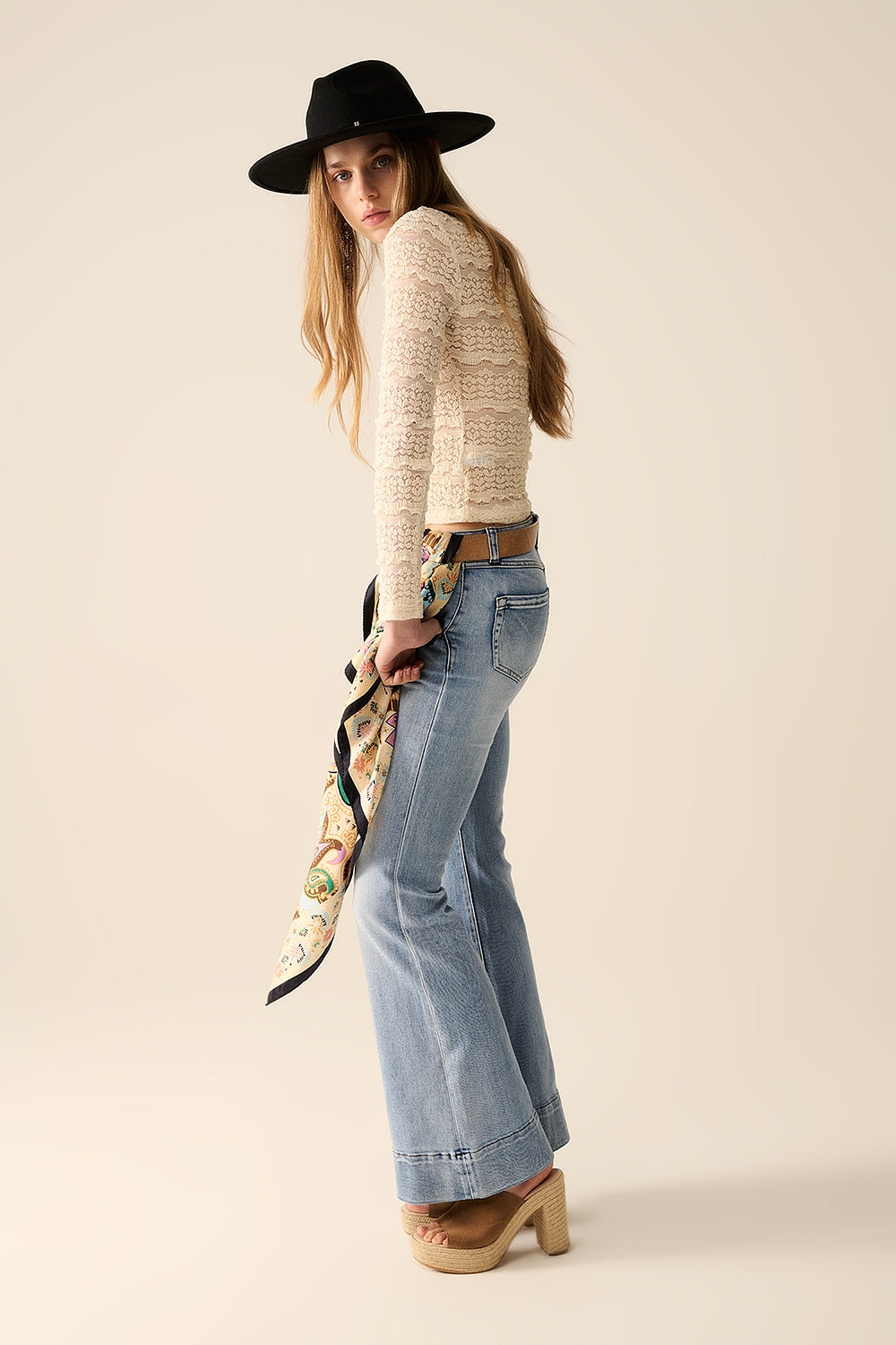 light wash flared jeans made of high-quality denim - Denim