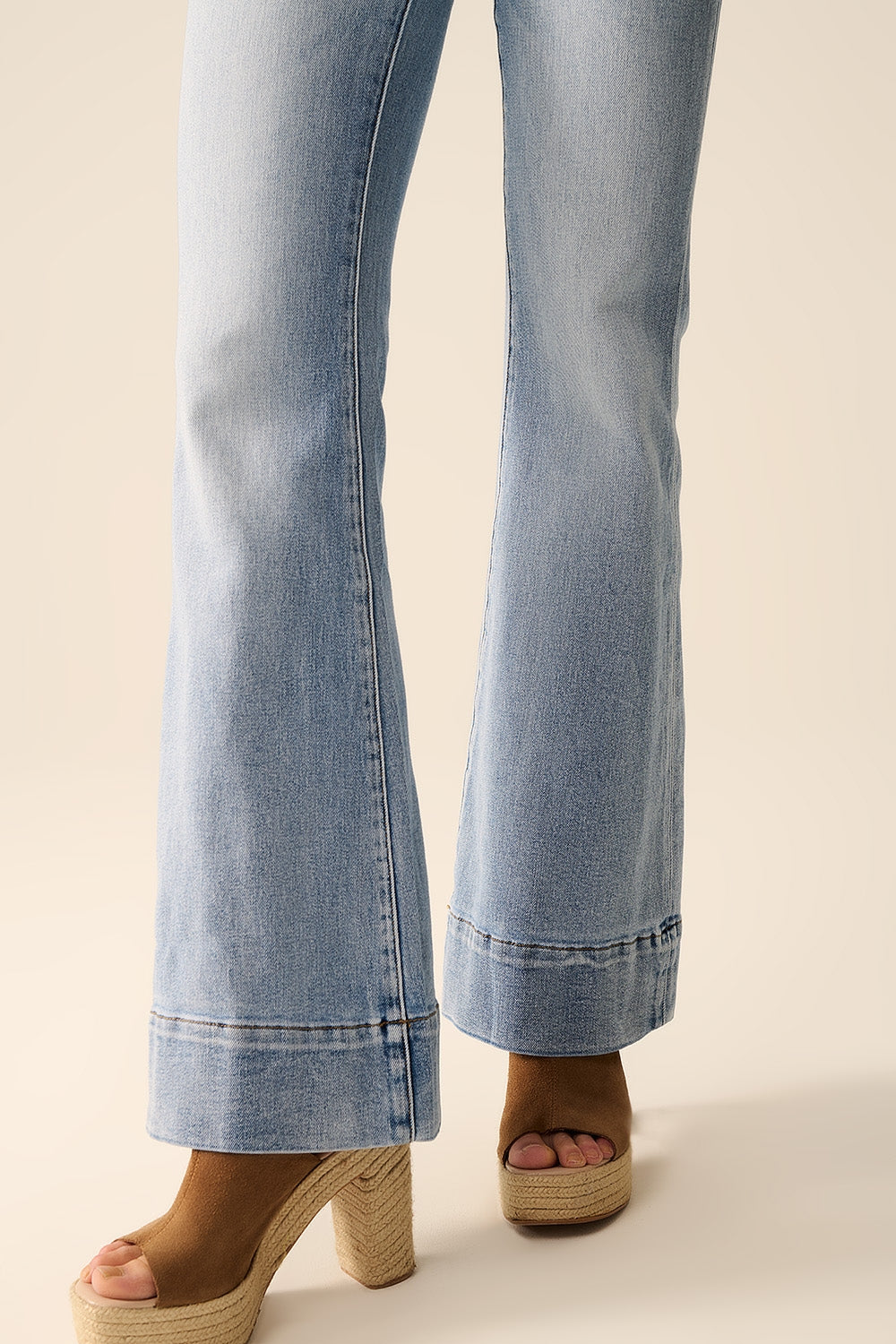 light wash flared jeans made of high-quality denim - Denim