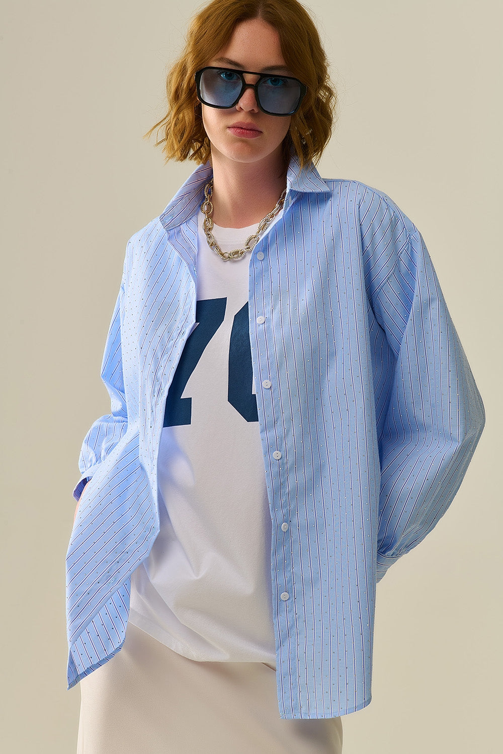 chemise en popeline rayée bleue ornée de strass