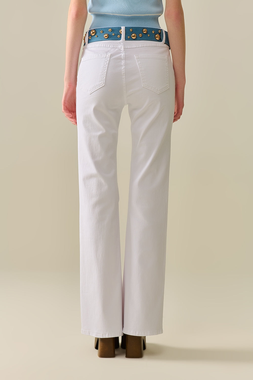 Comfy Stretcy White Flared Pants - trousers