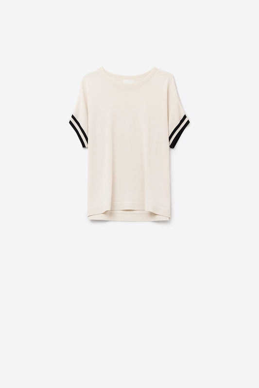 relaxed Sweater In beige with black contrast detail
