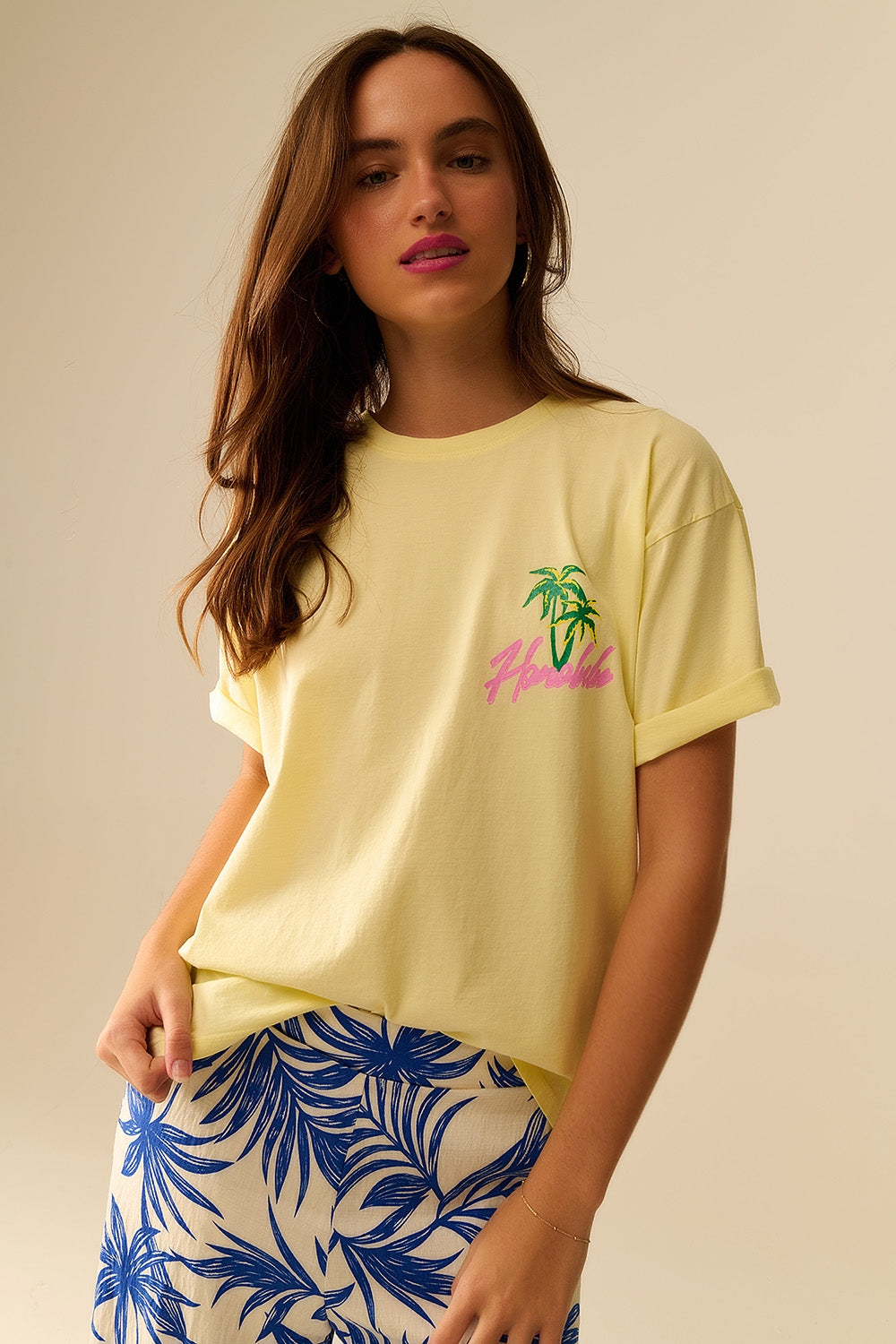 Yellow t-shirt made in Italy with Honolulu graphic - top