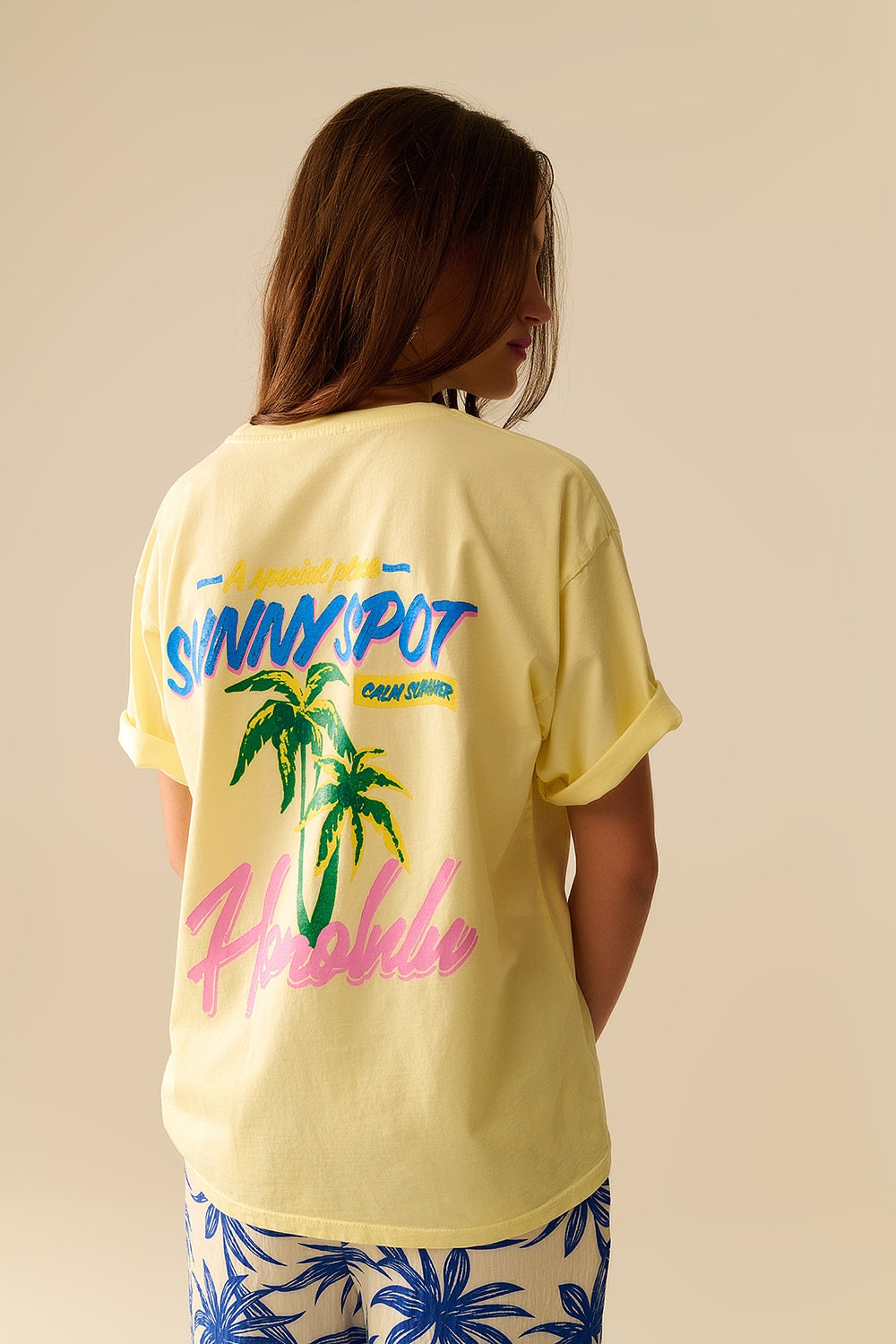 Yellow t-shirt made in Italy with Honolulu graphic - top