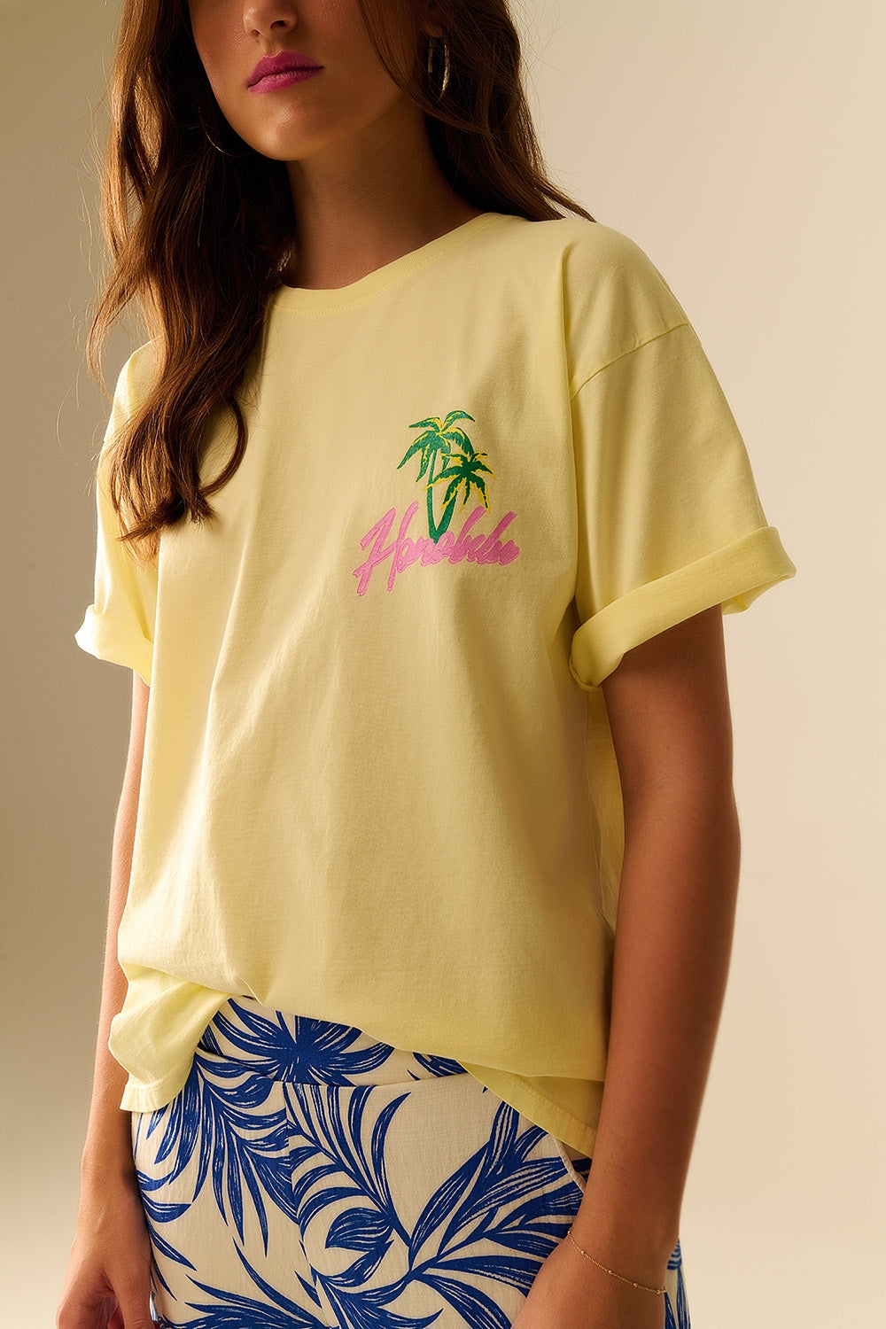 Yellow t-shirt made in Italy with Honolulu graphic - top