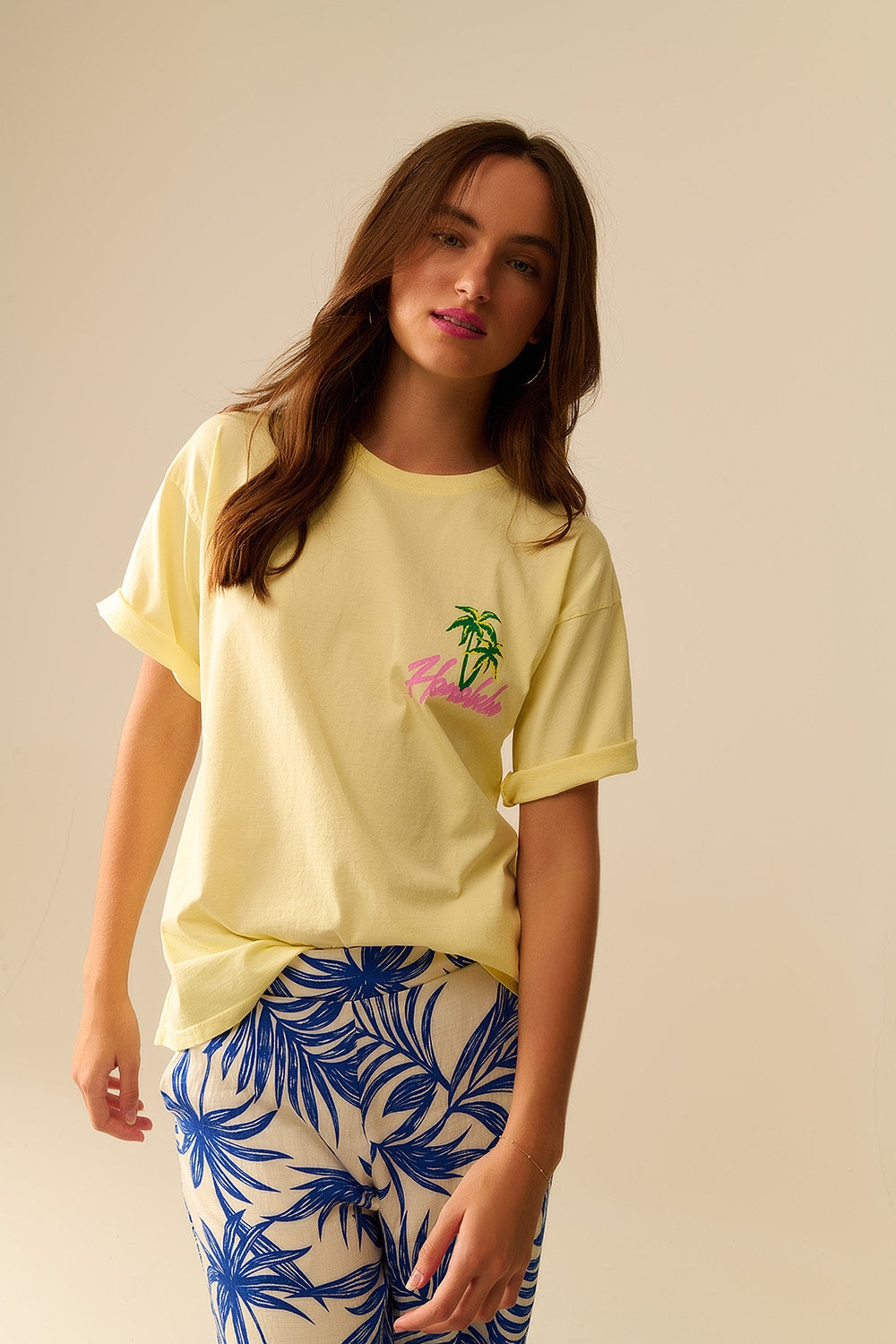 Yellow t-shirt made in Italy with Honolulu graphic - top