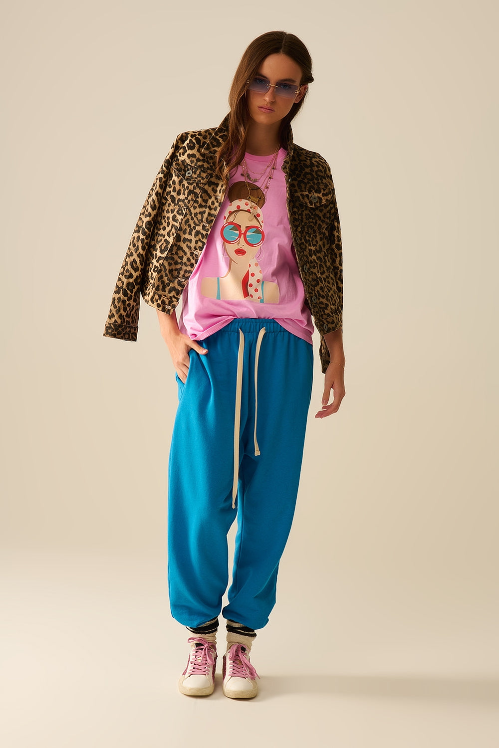 Pink T-shirt made in Italy with a vintage girl graphic - top