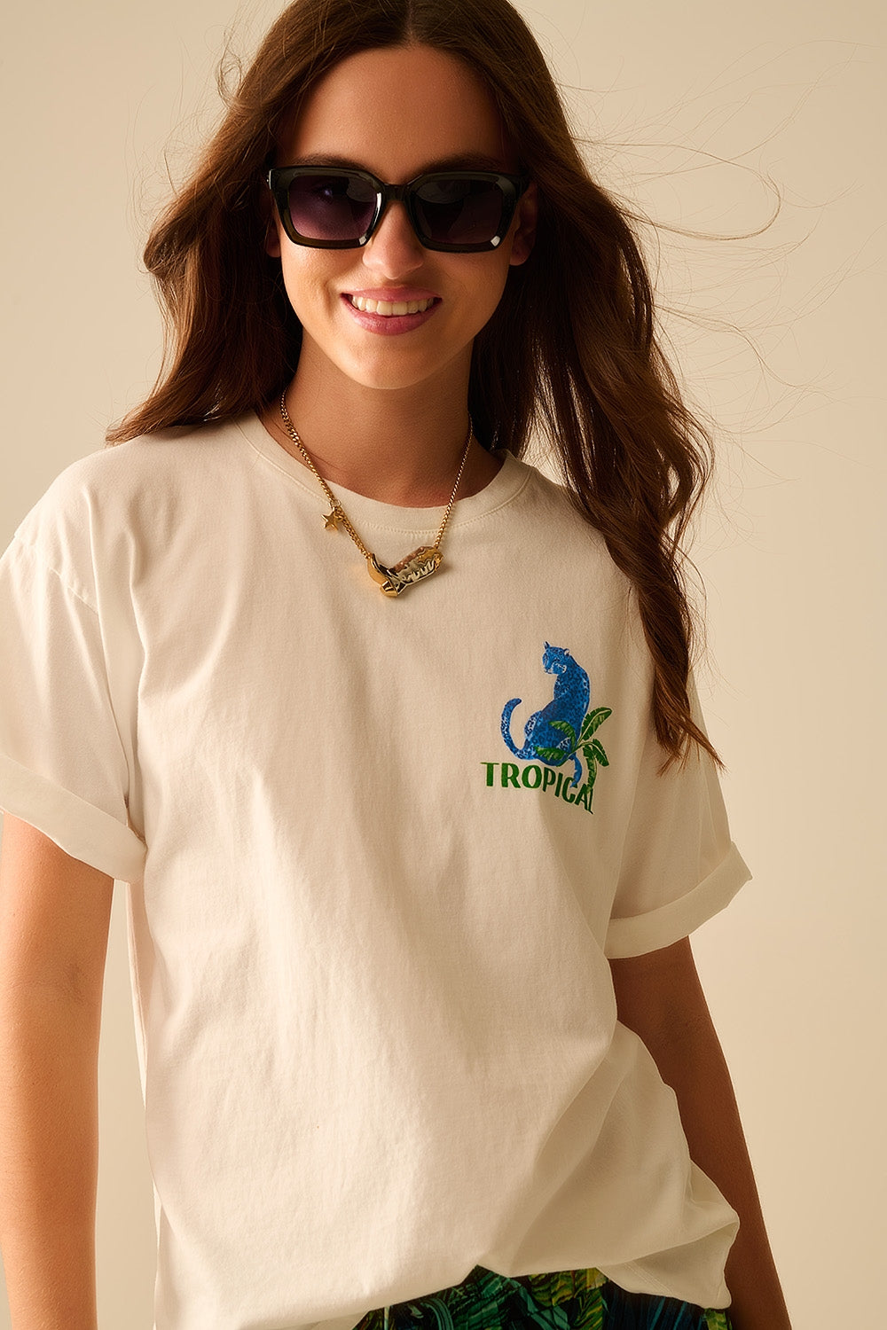 White t-shirt made in Italy with tropical graphic print - top