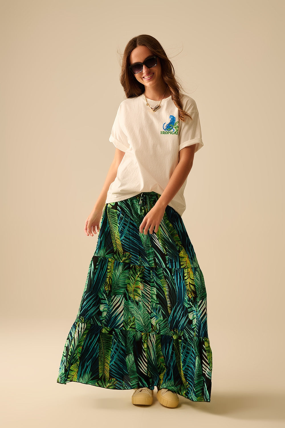 White t-shirt made in Italy with tropical graphic print - top