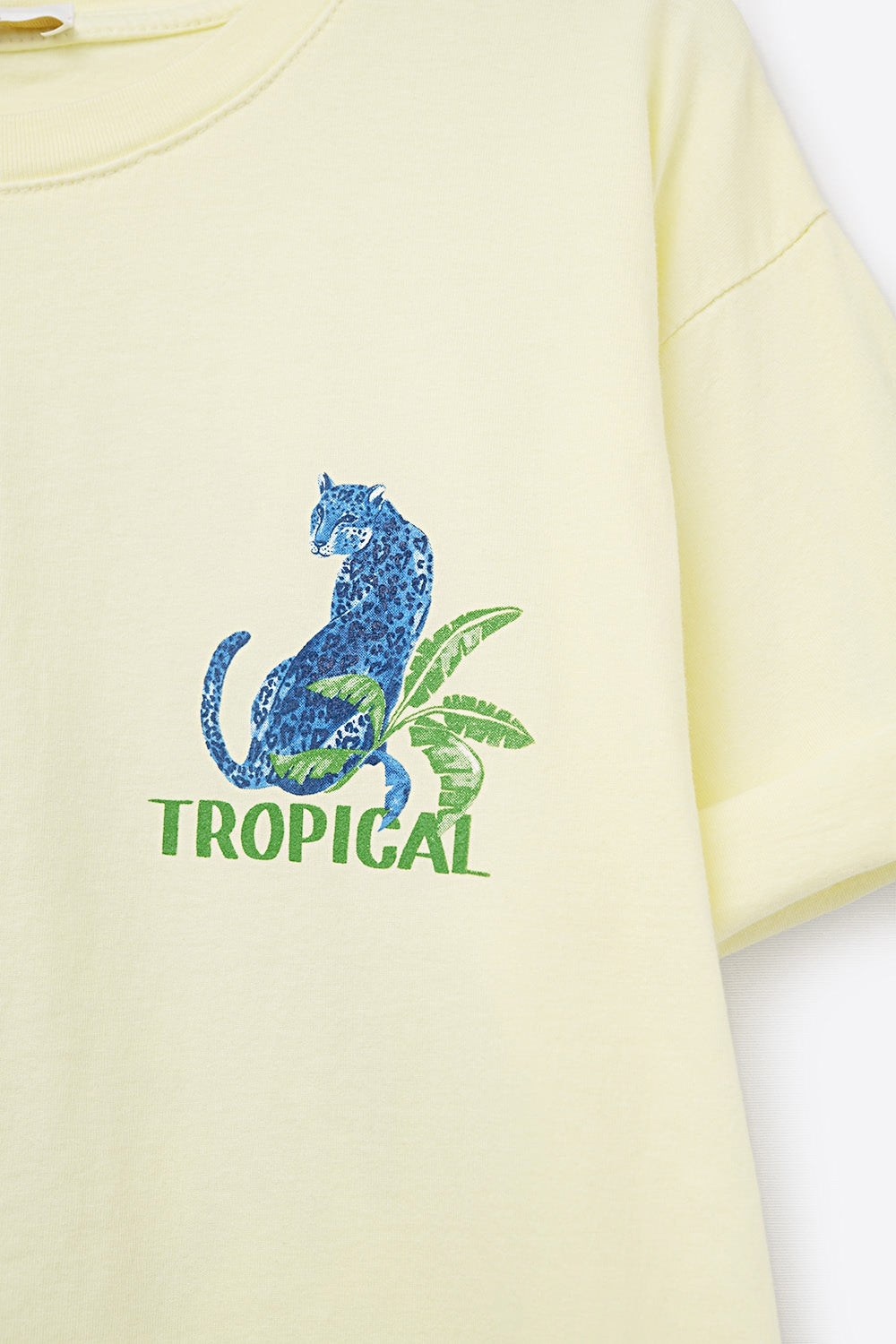 Yellow t-shirt made in Italy with tropical graphic print - top