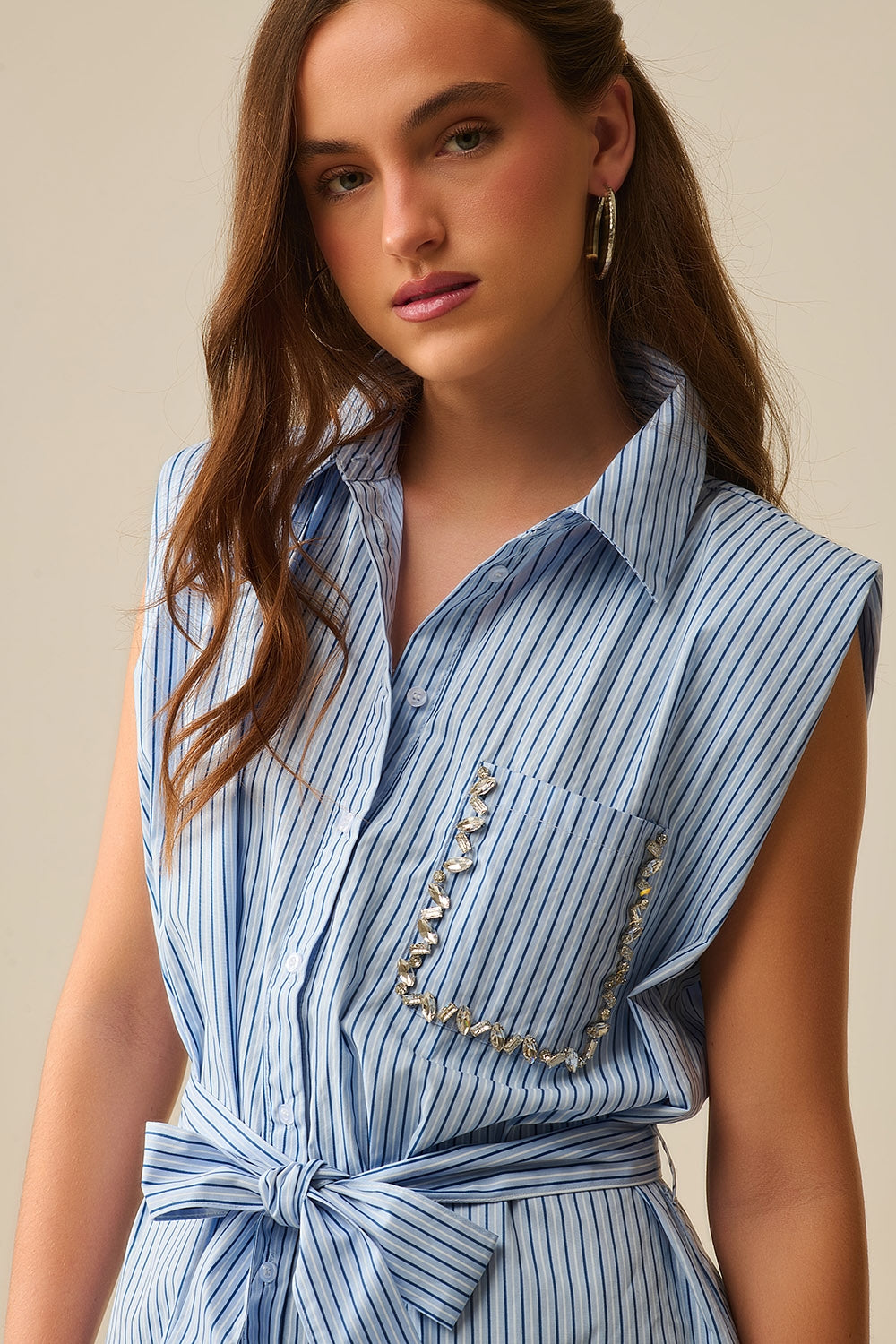 Sleeveless Shirt Dress With Belt And Embroidered Pocket - dress