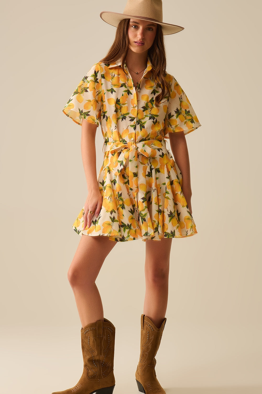 Robe romantique avec ceinture, imprimé citron et manches courtes