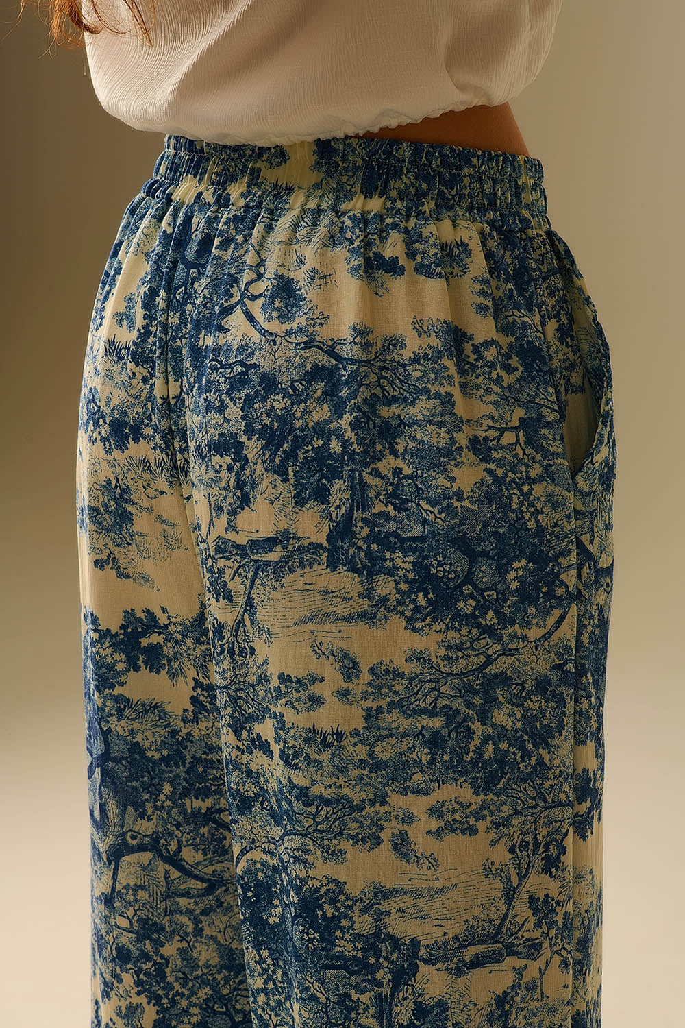 Flowy Toile de Jouy Printed Trousers with Elastic Waist - trousers