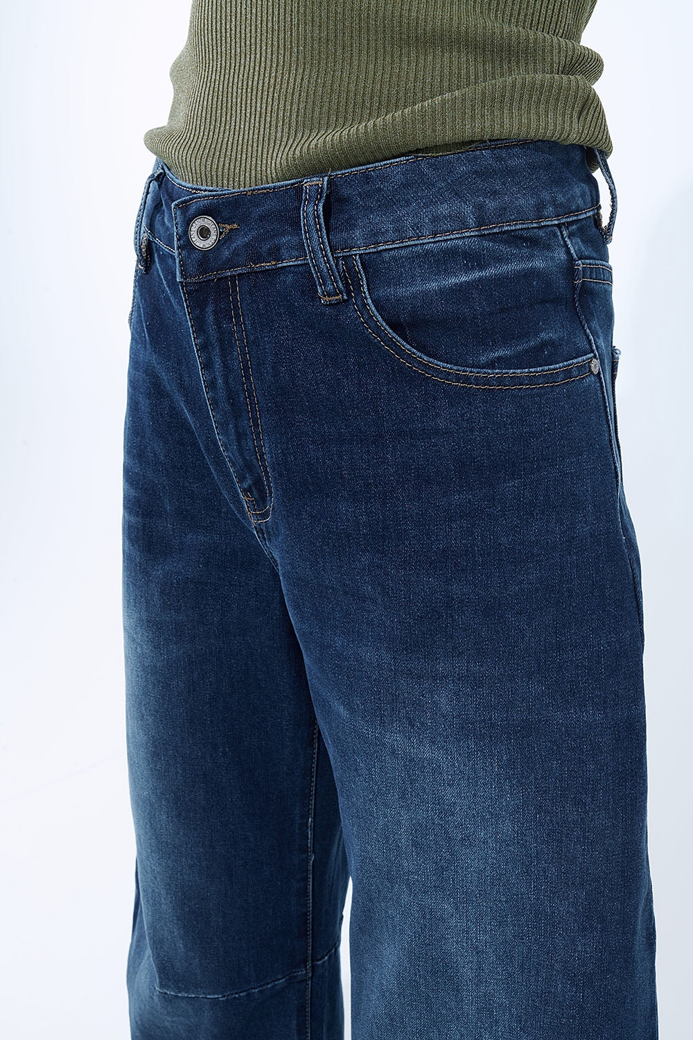 Barrel jeans with balloon-style knee seam detail - Denim