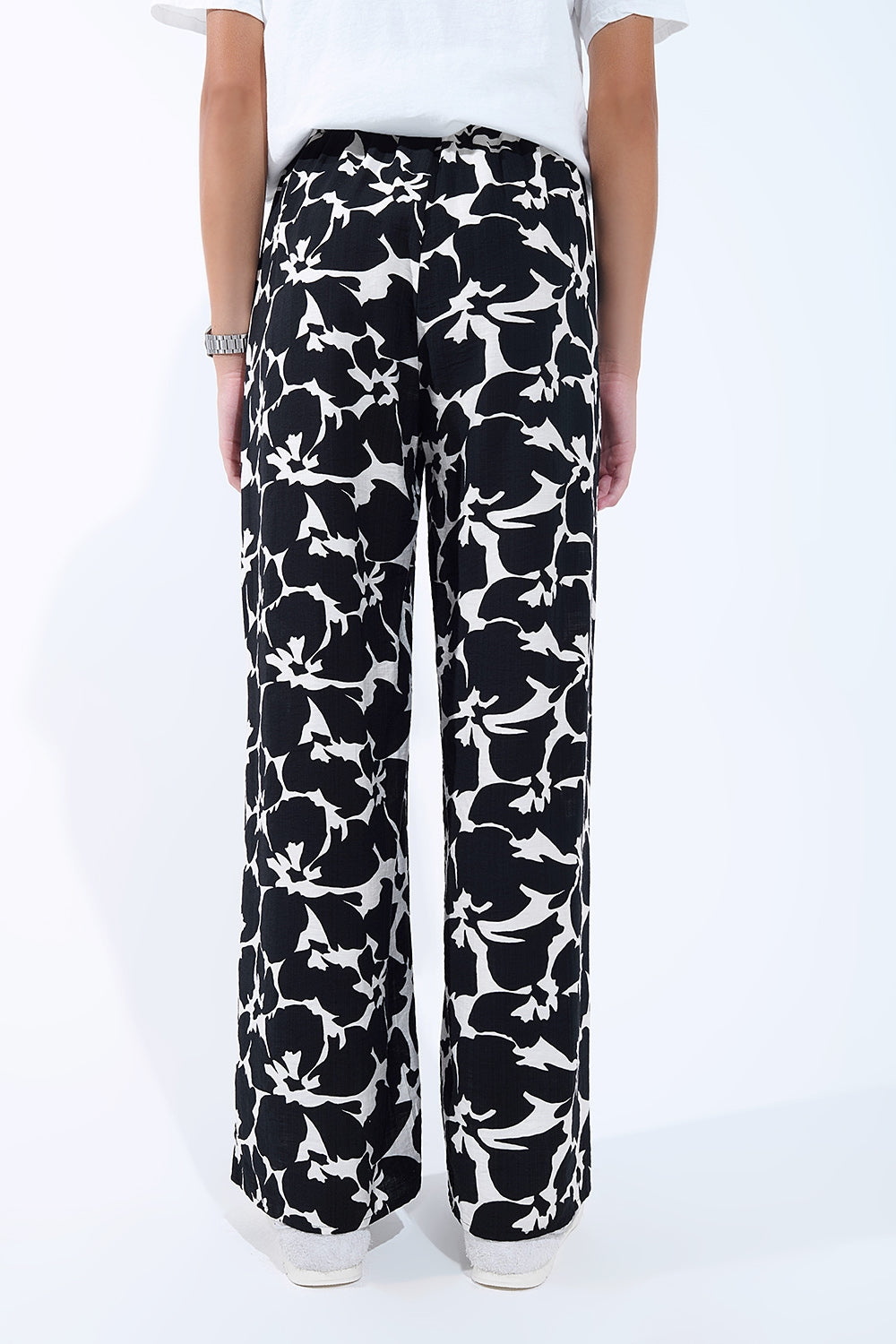 Hawaiian Floral Print Straight Pants in Black and White - trousers