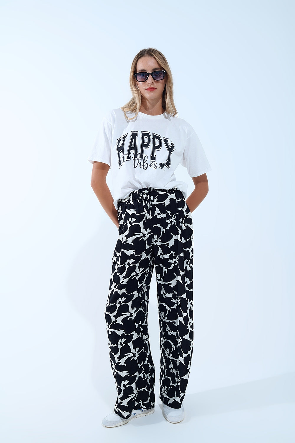 Hawaiian Floral Print Straight Pants in Black and White - trousers