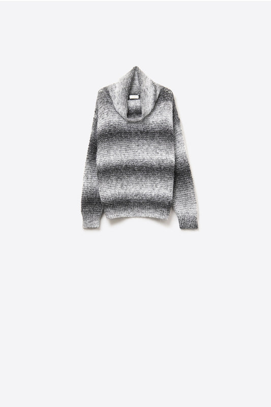 Oversized Turtleneck Comfy Sweater in Black and White