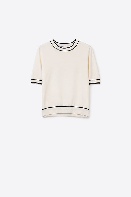 White short sleeve sweater with black line detail