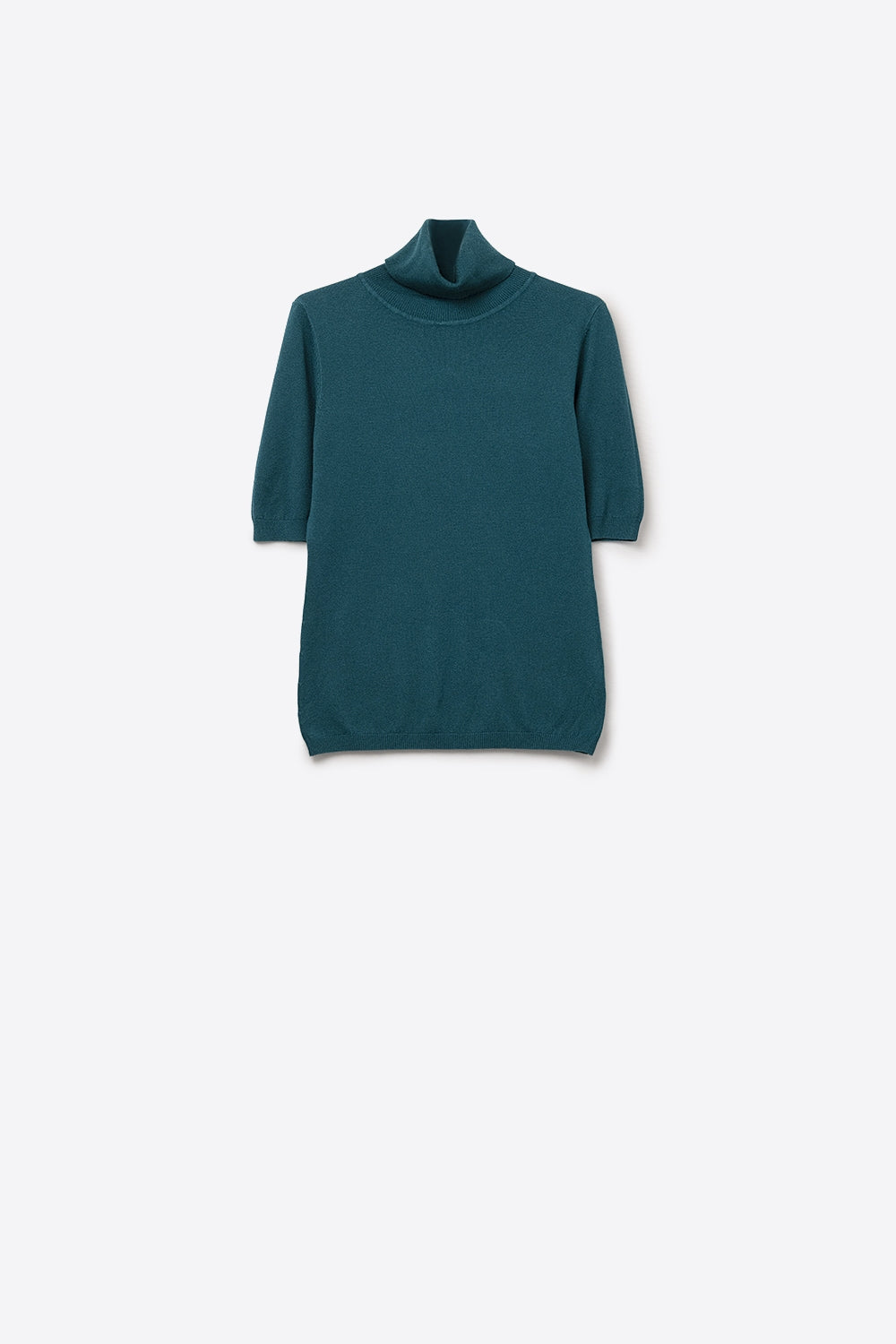 Fine knit sweater in green with a high neck and elbow-length sleeves