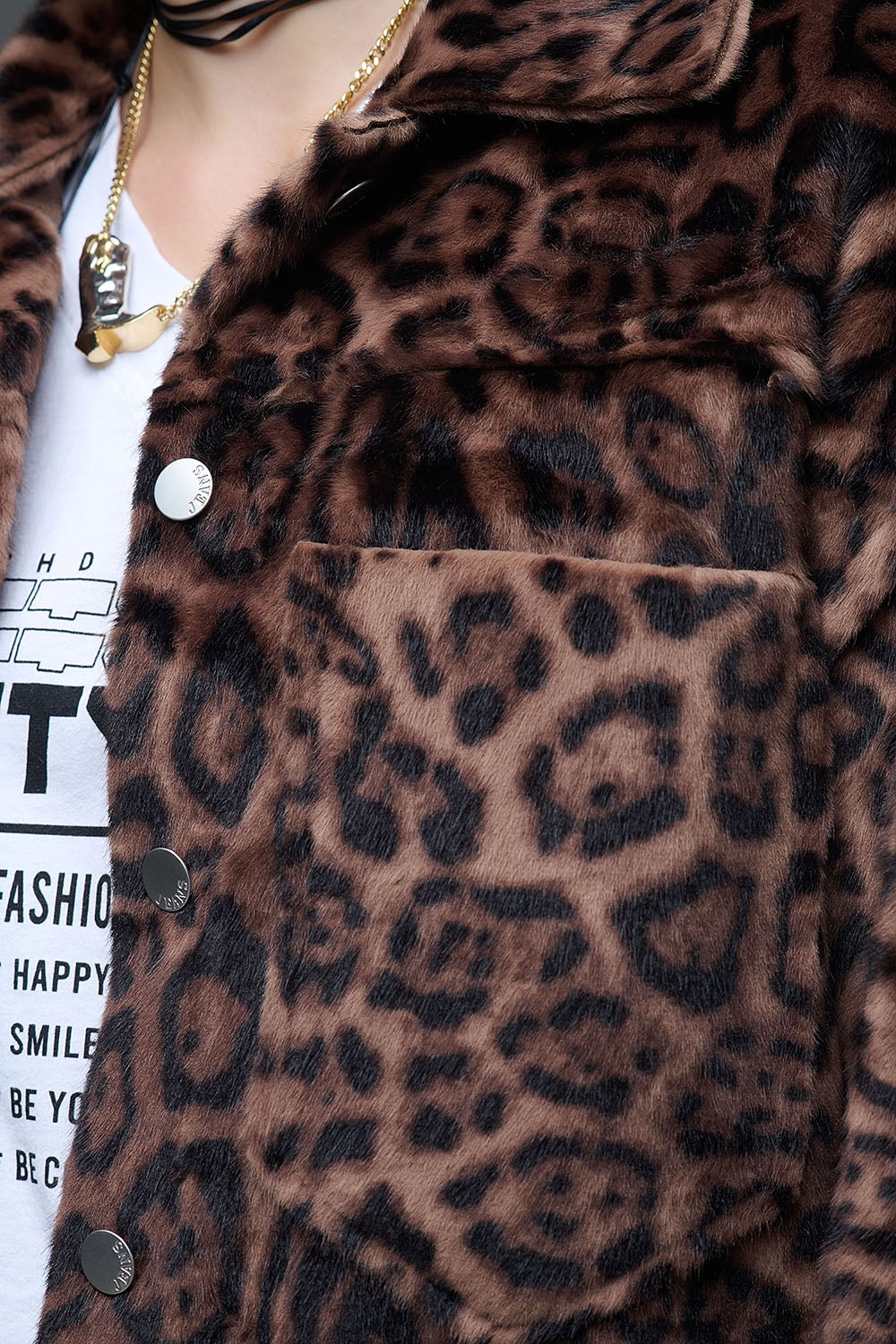 Cropped button-up faux fuzzy jacket in bold leopard print - blazer