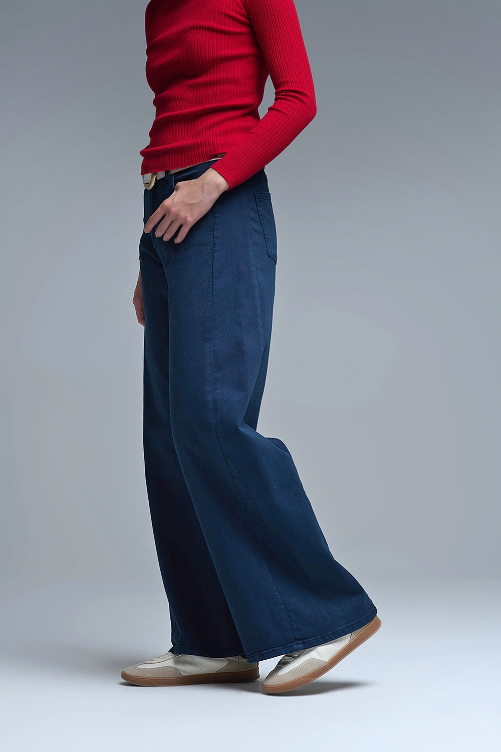 Extra wide leg trousers in navy - Coloured Jeans