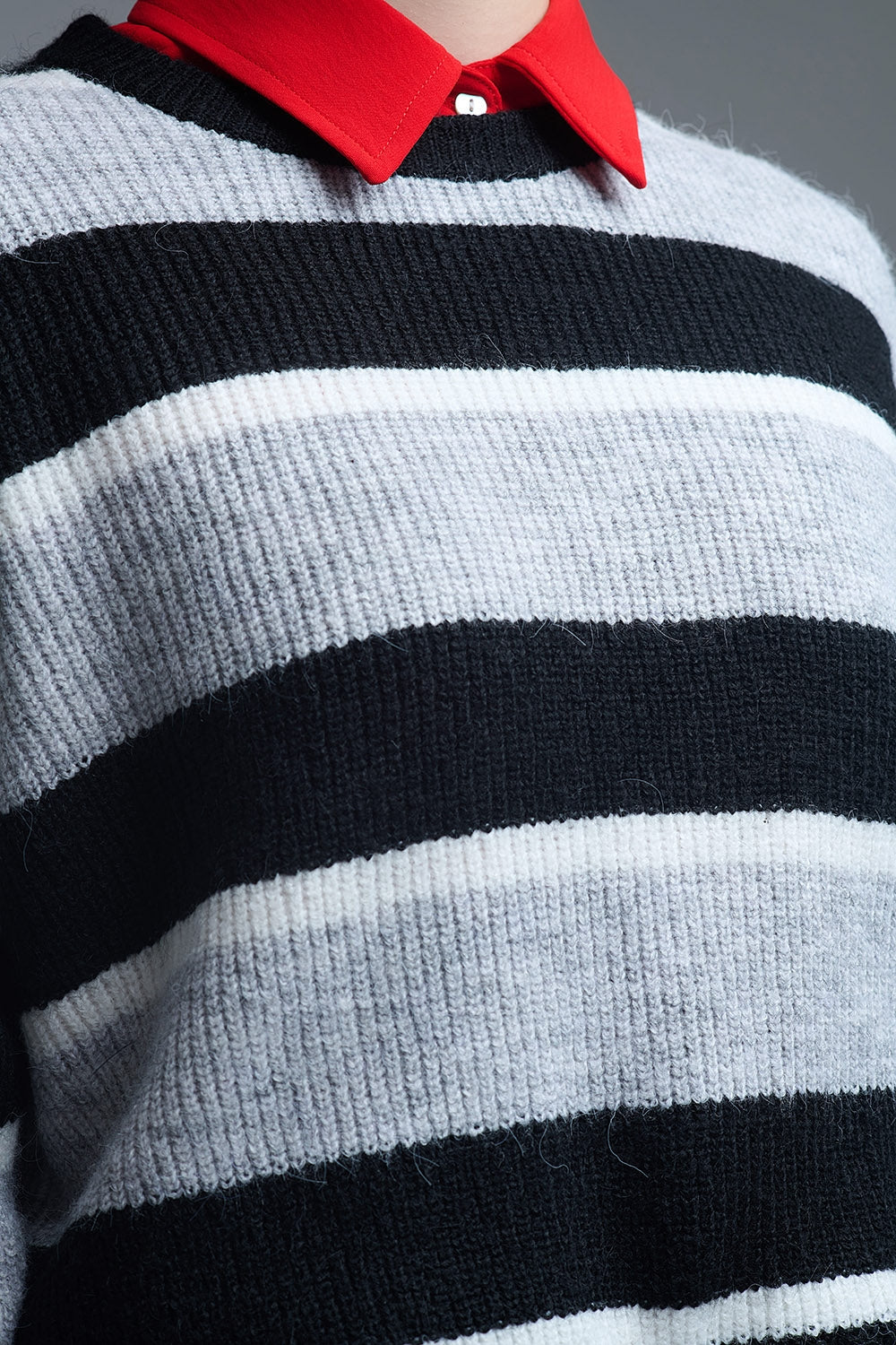 Black jersey with white and grey stripes - jumper