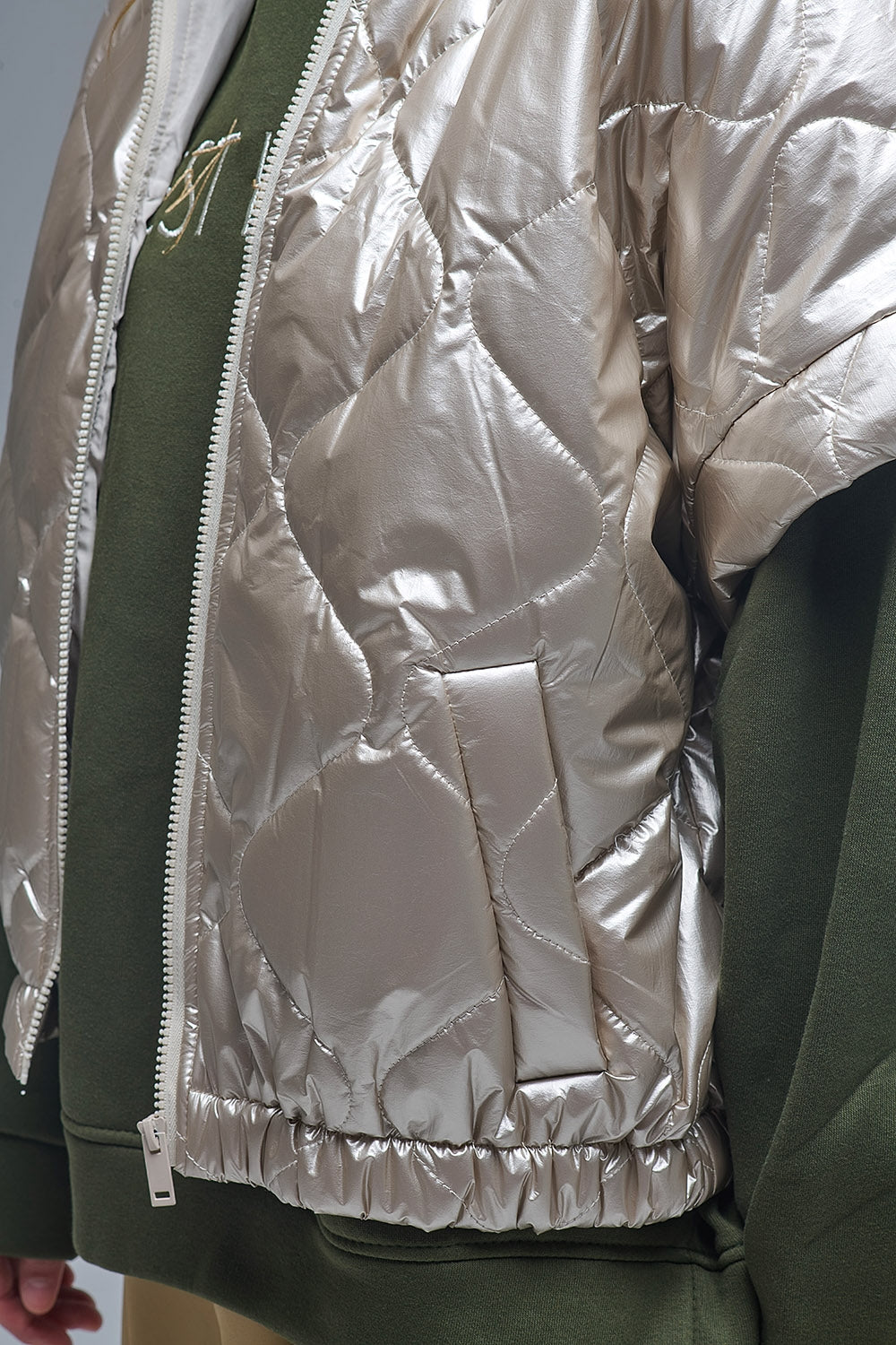 padded down jacket in gold with Cap Sleeve - blazer