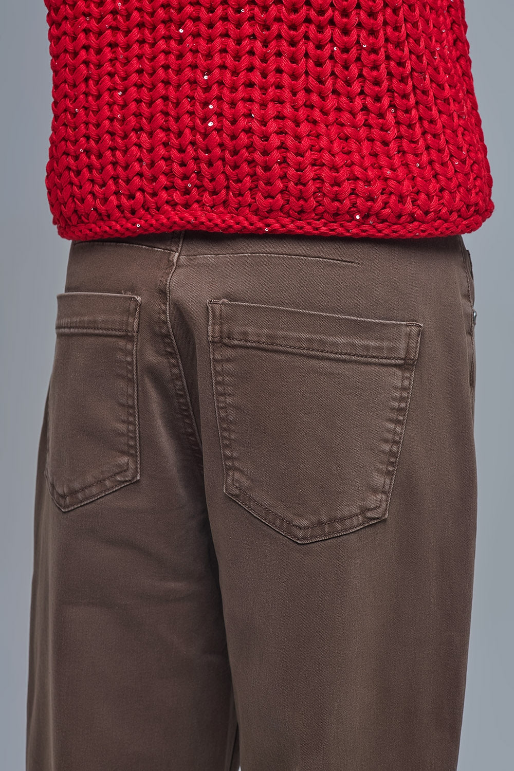 Comfortable stretch jeans with barrel leg in brown - Coloured Jeans