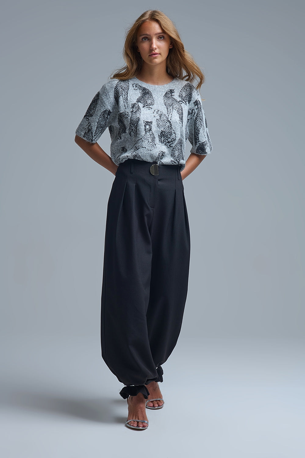 Black pleated Wide Pants with with metal buckle - trousers