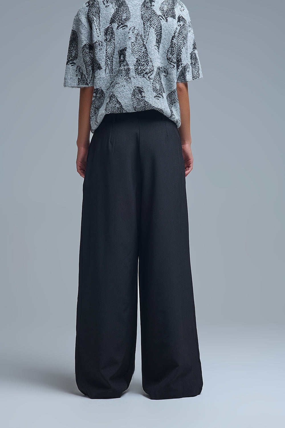 Black pleated Wide Pants with with metal buckle - trousers