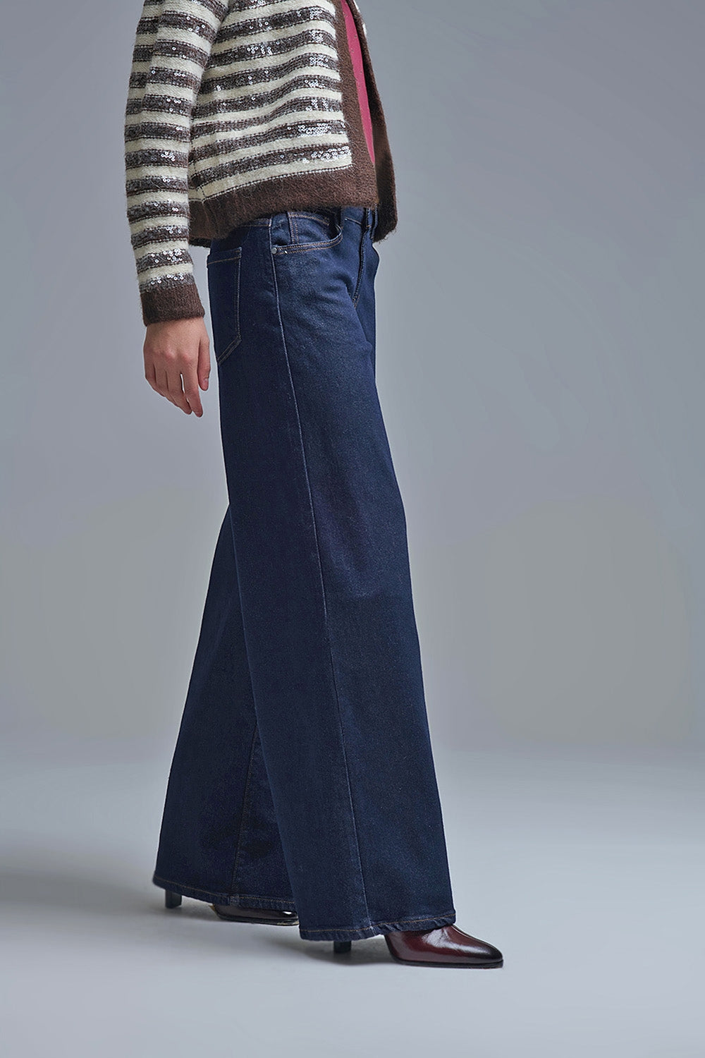 Dark Wash Wide Leg Jeans With Contrasting Stitching - Denim