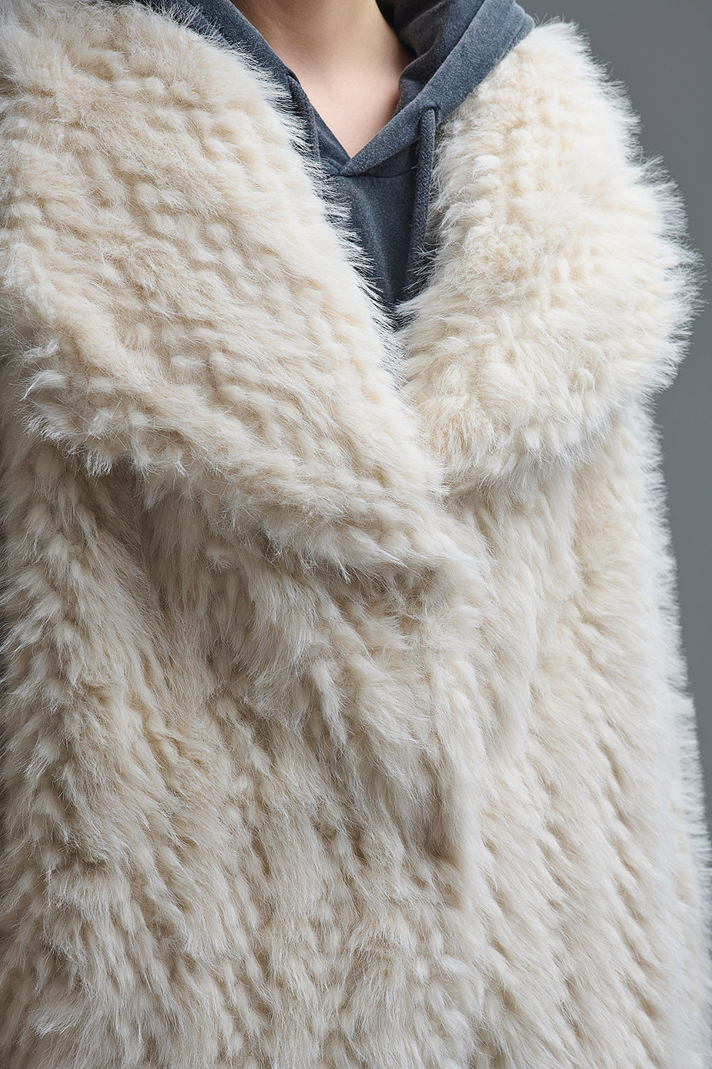 Chic beige Faux Fur Jacket with a wide neck