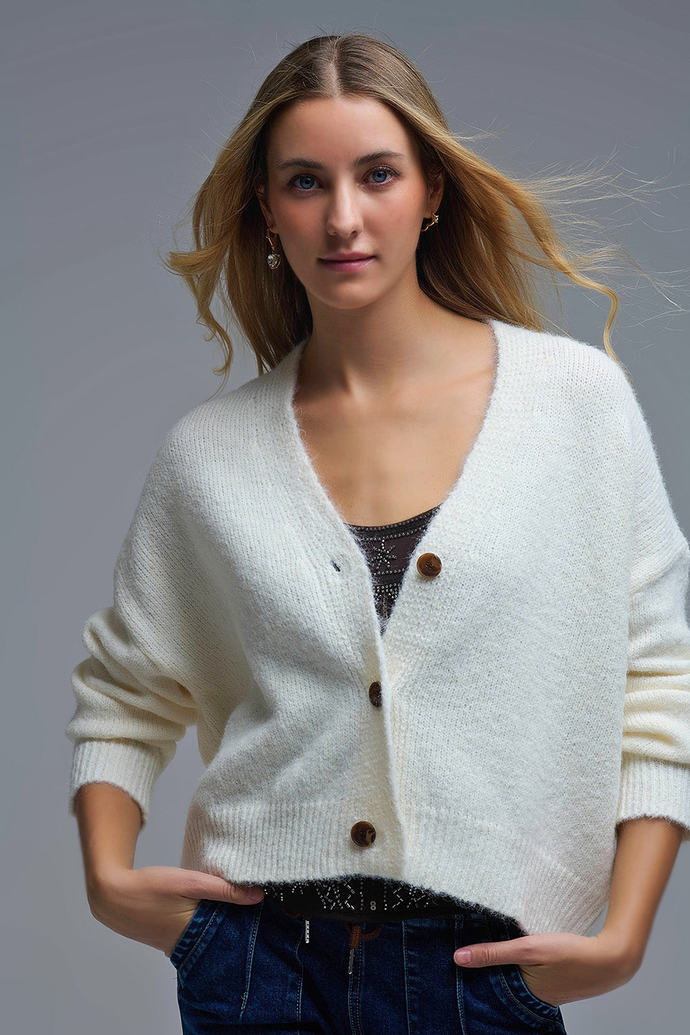 V-neck Basic Cream Buttoned Cardigan