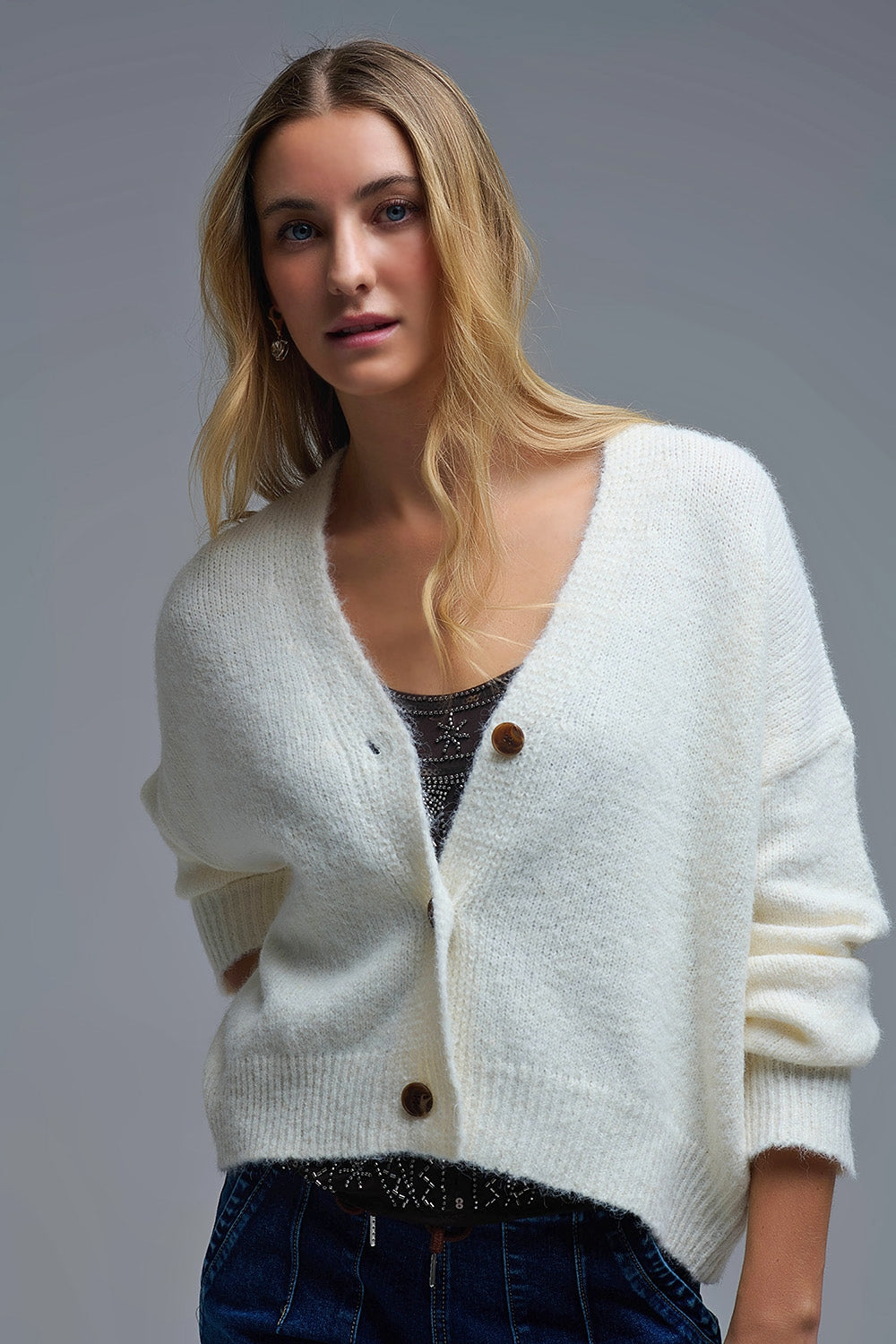 V-neck Basic Cream Buttoned Cardigan