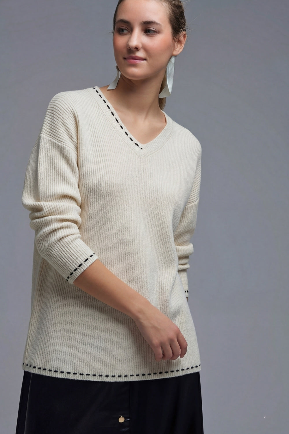 V neck sweater with black embroidered detail