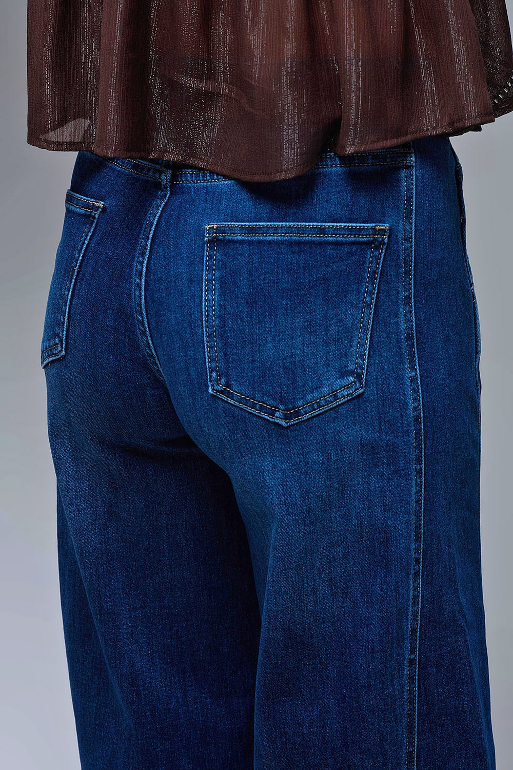Extra Wide Leg Jeans In Mid Wash with side pockets - Denim