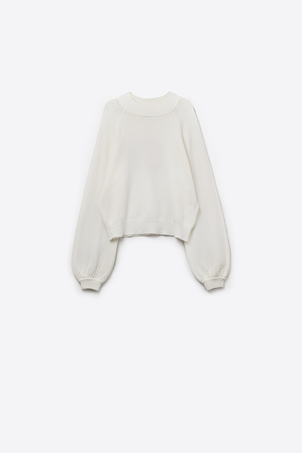 relaxed style white jumper with balloon sleeves