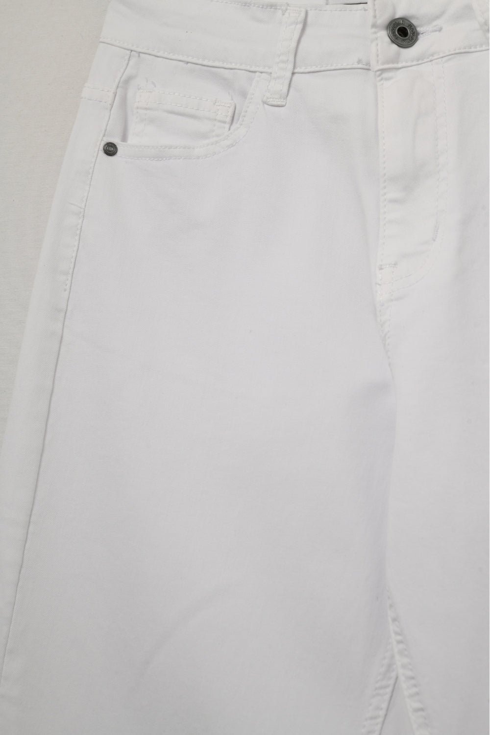 Relaxed Tapered Pants in white Comfy Stretch - trousers