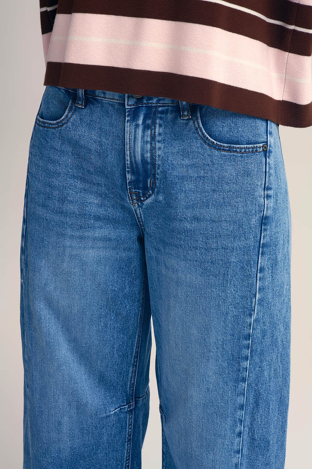 Straight barrel-style jeans with knee stitching detail - Denim